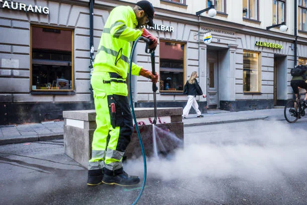 Jak bezpiecznie myć okna myjką ciśnieniową?